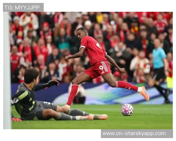 马奎尔绝杀利物浦进球获曼联十月最佳荣誉展现卓越实力